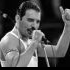 Rami Malek encorpora com brilhantismo Freddie Mercury 